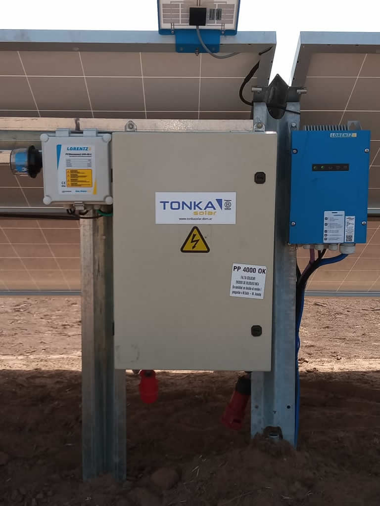 Nueva obra de bombeo solar para provisión de agua en ganadería